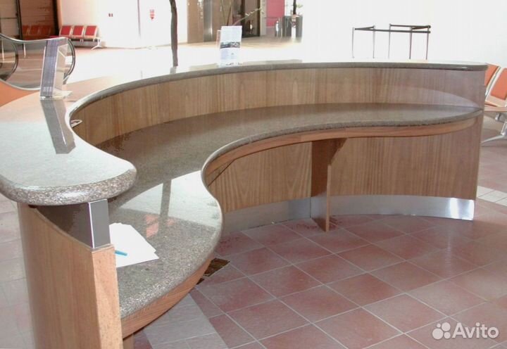 Барная стойка для клиники из искусственного камня