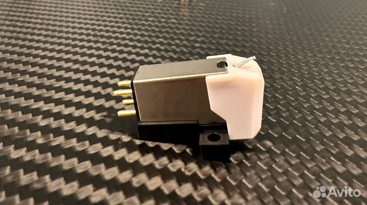 Головка звукоснимателя Bum -01