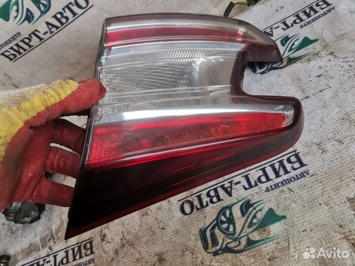 Фонарь задний внутренний правый Renault Megane III
