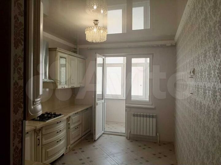 2-к. квартира, 69 м², 1/9 эт.