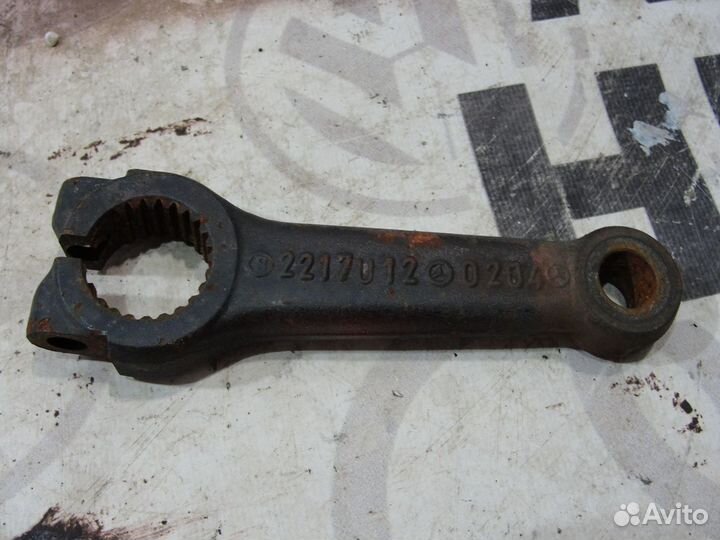 Рулевая сошка Mercedes w208