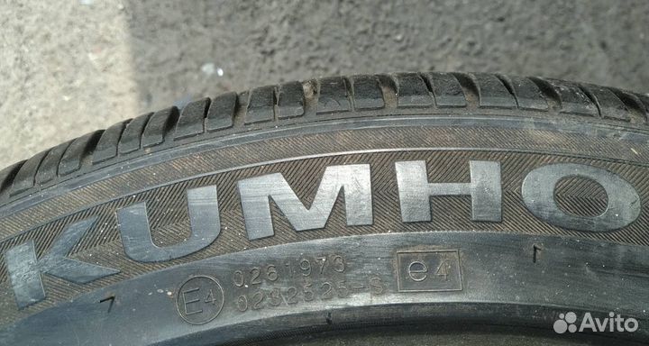 Kumho Solus KH25 215/45 R17 и 215/50 R17