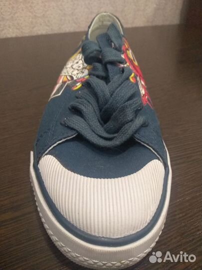 Продам кеды