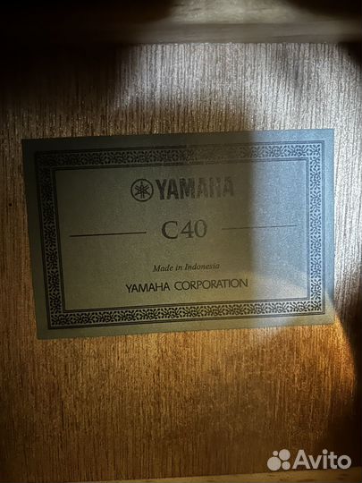 Классическая гитара yamaha c40