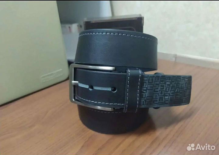 Мужской кожаный ремень. Черно серый