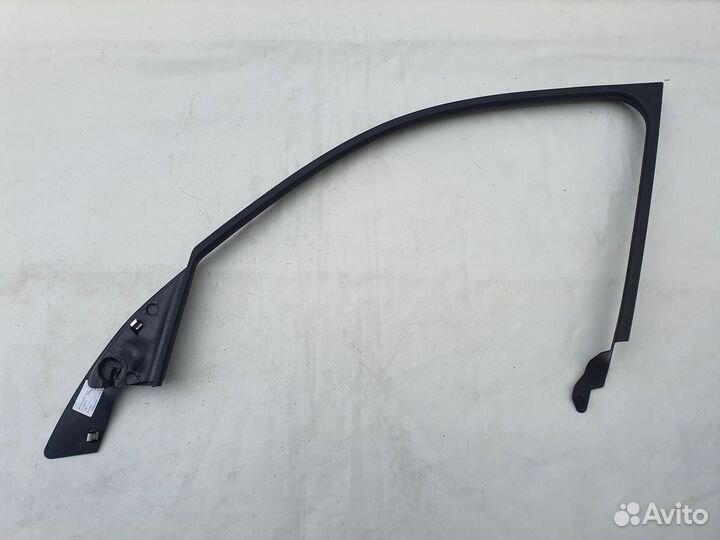 Щиток оконной рамы BMW X1 e84 передний левый