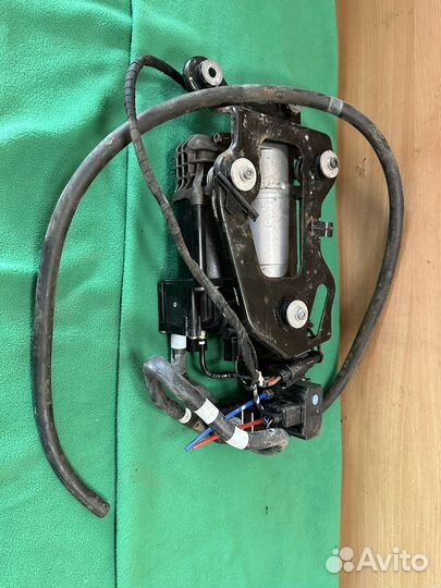 Компрессор подвески X5 X6 F15 F16 F85 F86 BMW