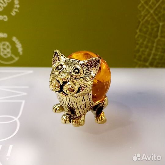 Коллекционная бронзовая миниатюра кошки