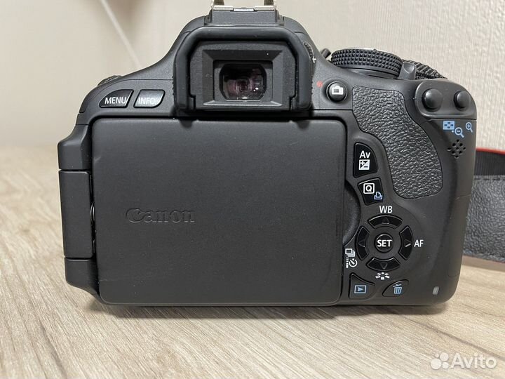 Зеркальный фотоаппарат canon 600d