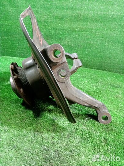 Кулак поворотный передний правый Bmw 7 E38 M62