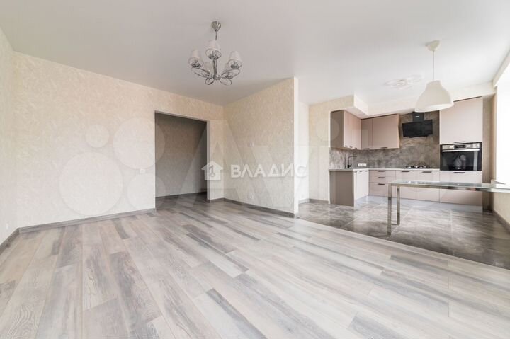 3-к. квартира, 94 м², 2/8 эт.