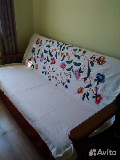 Вышивка ручная работа.большая.гладь.лен