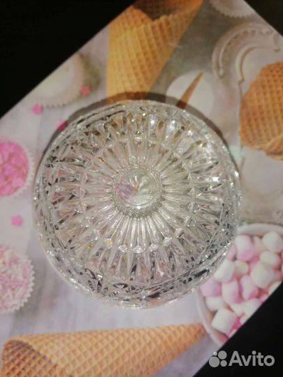 Конфетница хрустальная