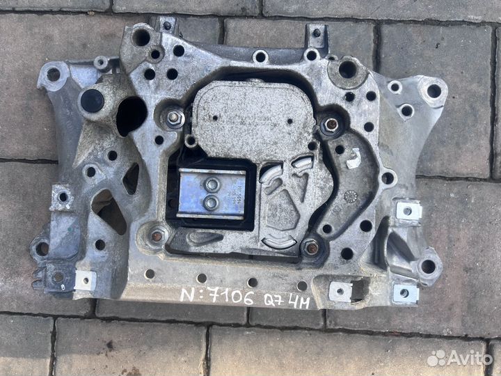 Траверса АКПП Audi Q7 4M