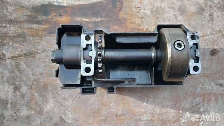 Вал балансирный Audi A6 C5 2.5 TDI AKE