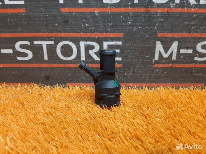 Фланец системы охлаждения Volkswagen Tiguan 5N