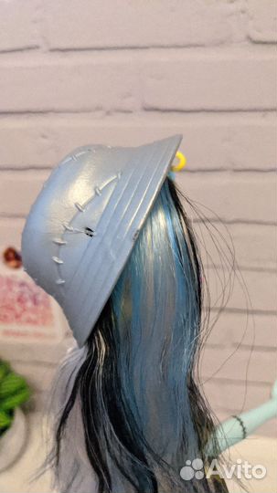 Кукла монстер хай френки штейн остров страха