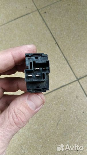 Кнопка стоп сигнала Volvo S40 I