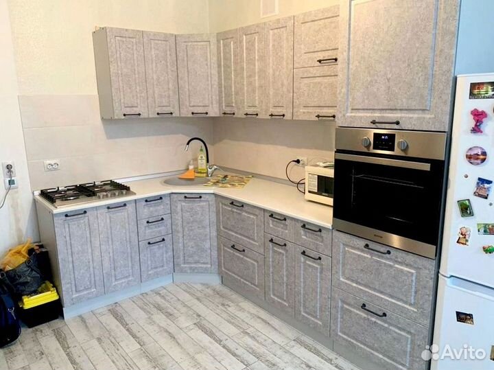 Кухня новая