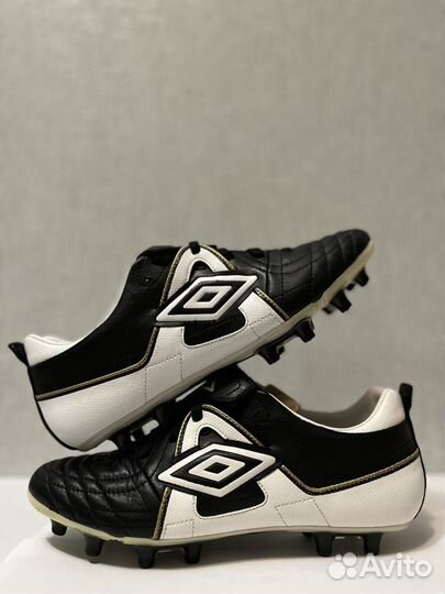 Новые профессиональные бутсы Umbro Speciali HG-A