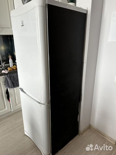 Холодильник индезит рабочий
