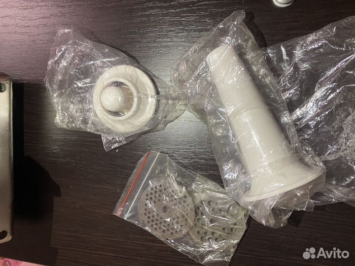 Мясорубка электрическая Berghoffer 2800W Б/у