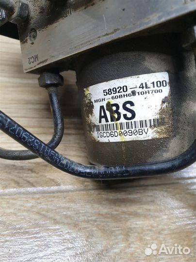 Блок ABS (насос) Kia Rio 3