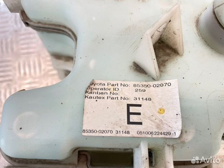 Бачок стеклоомывателя Toyota Corolla ZRE151L 1zrfe