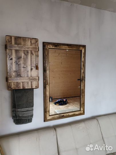 Зеркало настенное в деревянной раме винтаж