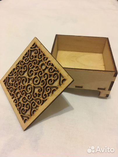 Шкатулка деревянная