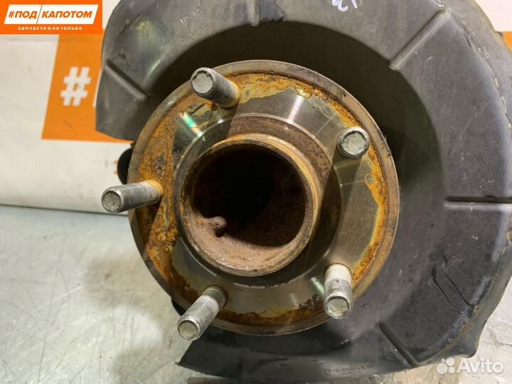 Кулак задний левый Ford Focus 3 2011 1355136