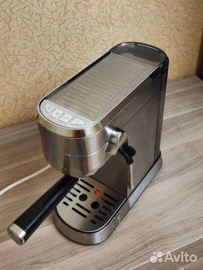 Кофеварка рожковая dexp em-1450