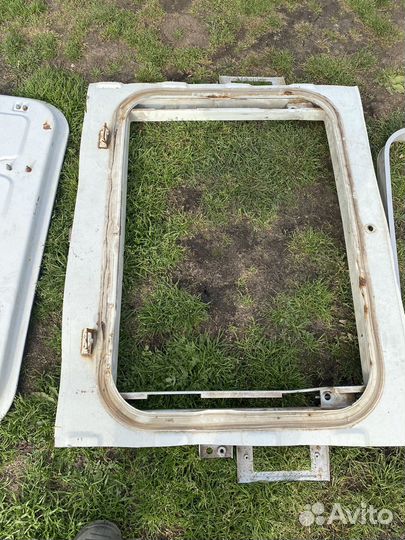 Люк на крышу