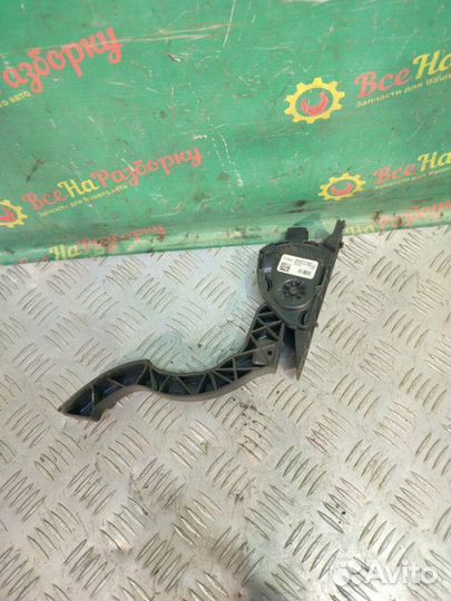Педаль газа Mazda 3 BL 1.6 2010