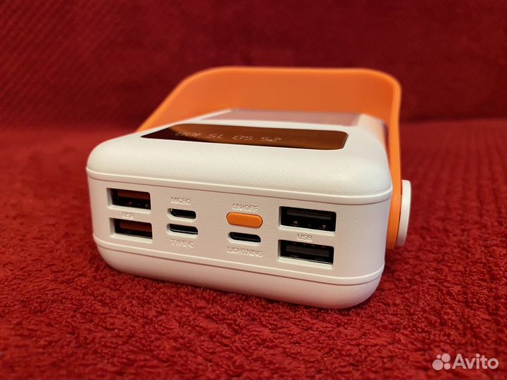 Повербанк с солнечной батареей