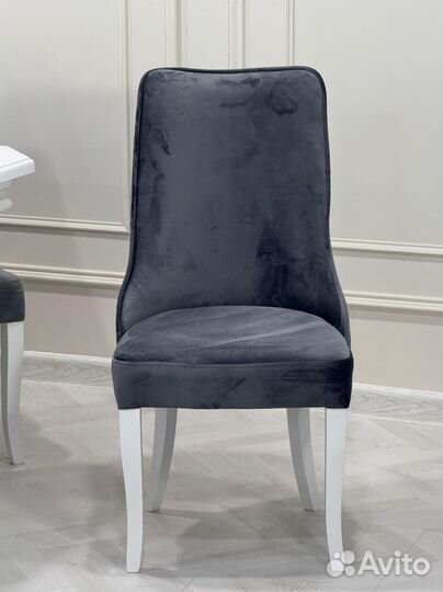 Комплект стол и стулья. В наличии