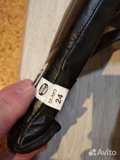 Перчатки для кикбоксинга