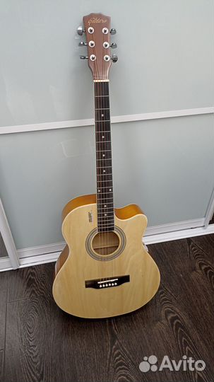 Акустическая гитара