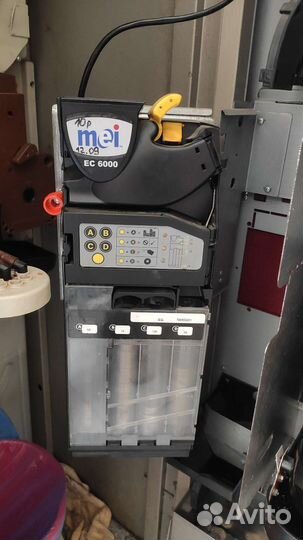 Вендинговый аппарат для кофе Saeco cristallo 400