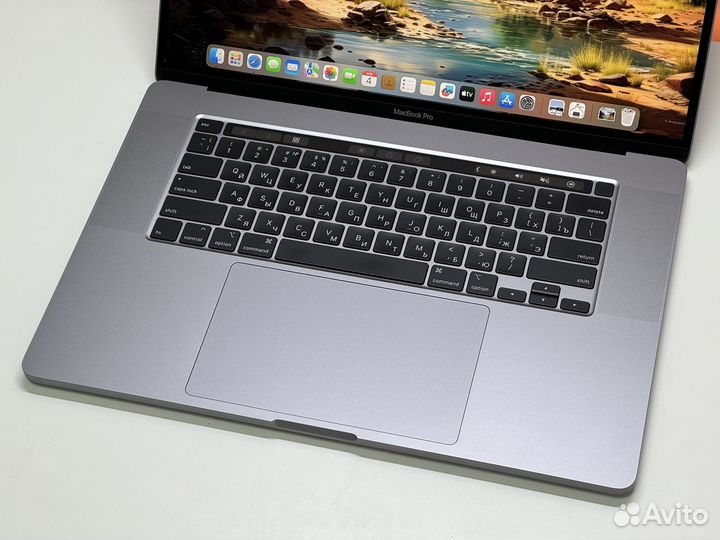 MacBook Pro 16 2020 i7/32/512 45 циклов