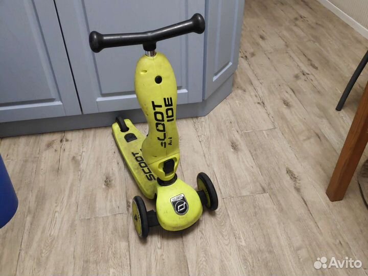 Самокат Scoot and ride