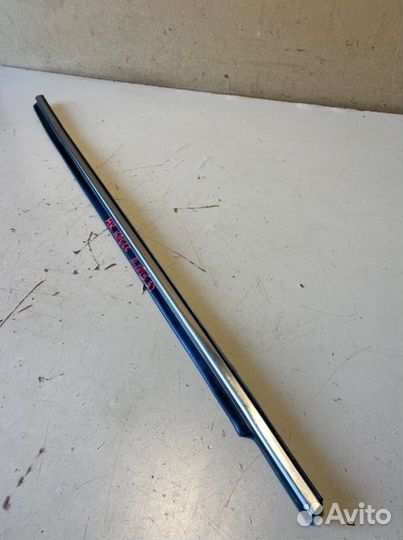 Молдинг стекла передний левый Geely Mk-Cross