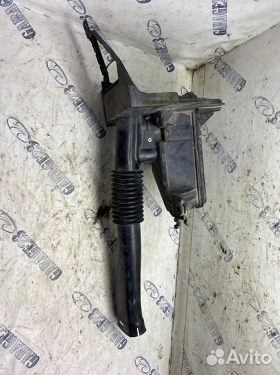 Корпус воздушного фильтра Mazda 3