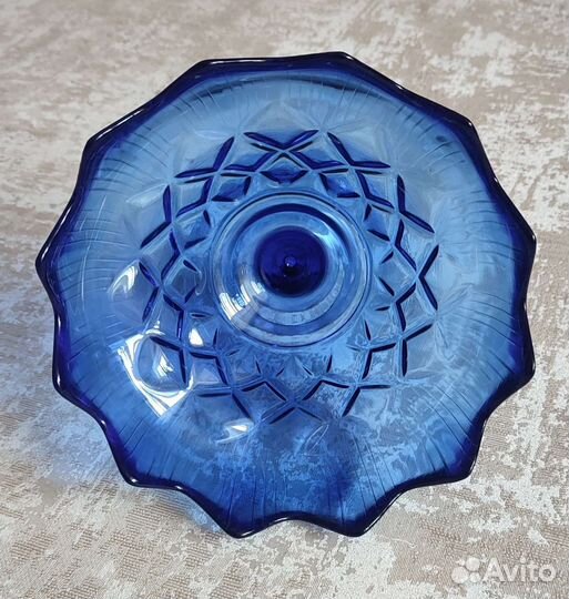 Ваза СССР, на ножке, цветное стекло