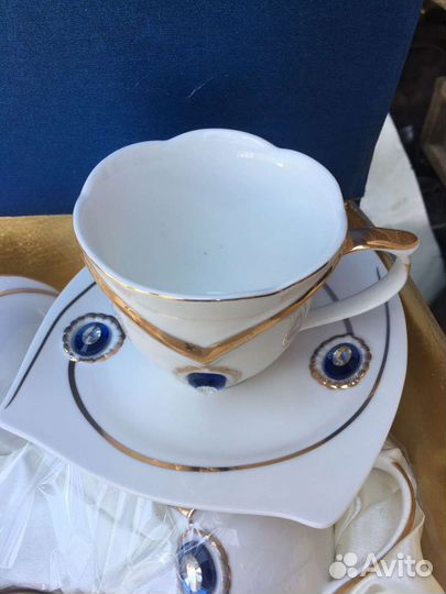 Набор фарфор. посуды новый