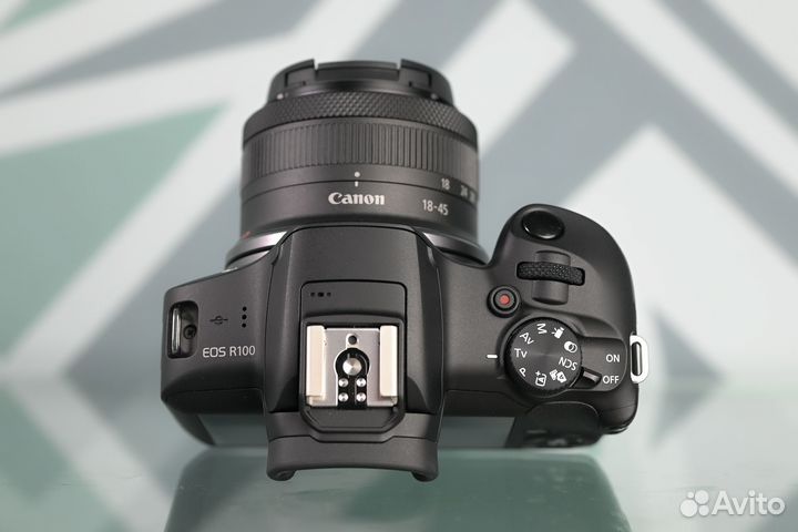 Canon EOS R100 Kit 18-45mm IS STM как новый