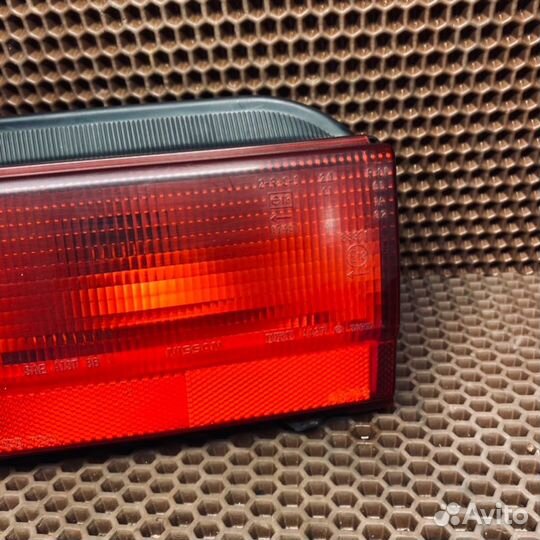 Фонарь задний левый Nissan Prairie 1991