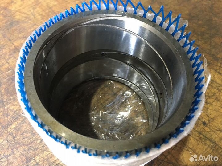 Втулка 207-63-76170