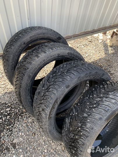 Nokian Tyres Hakkapeliitta 8 205/50 R17 93T