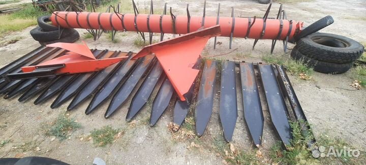 Приспособление Змиевского для уборки подсолнечника